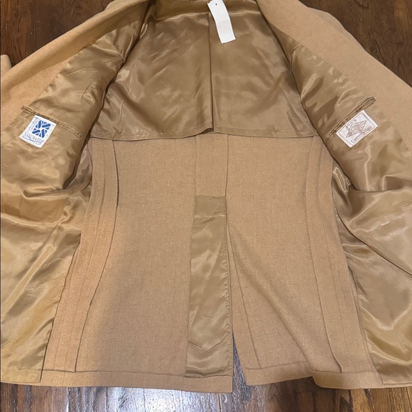 Sakowitz Christopher Clarlton 100%Camels HairTan Blazer with Button Closure - Picture 9 of 13